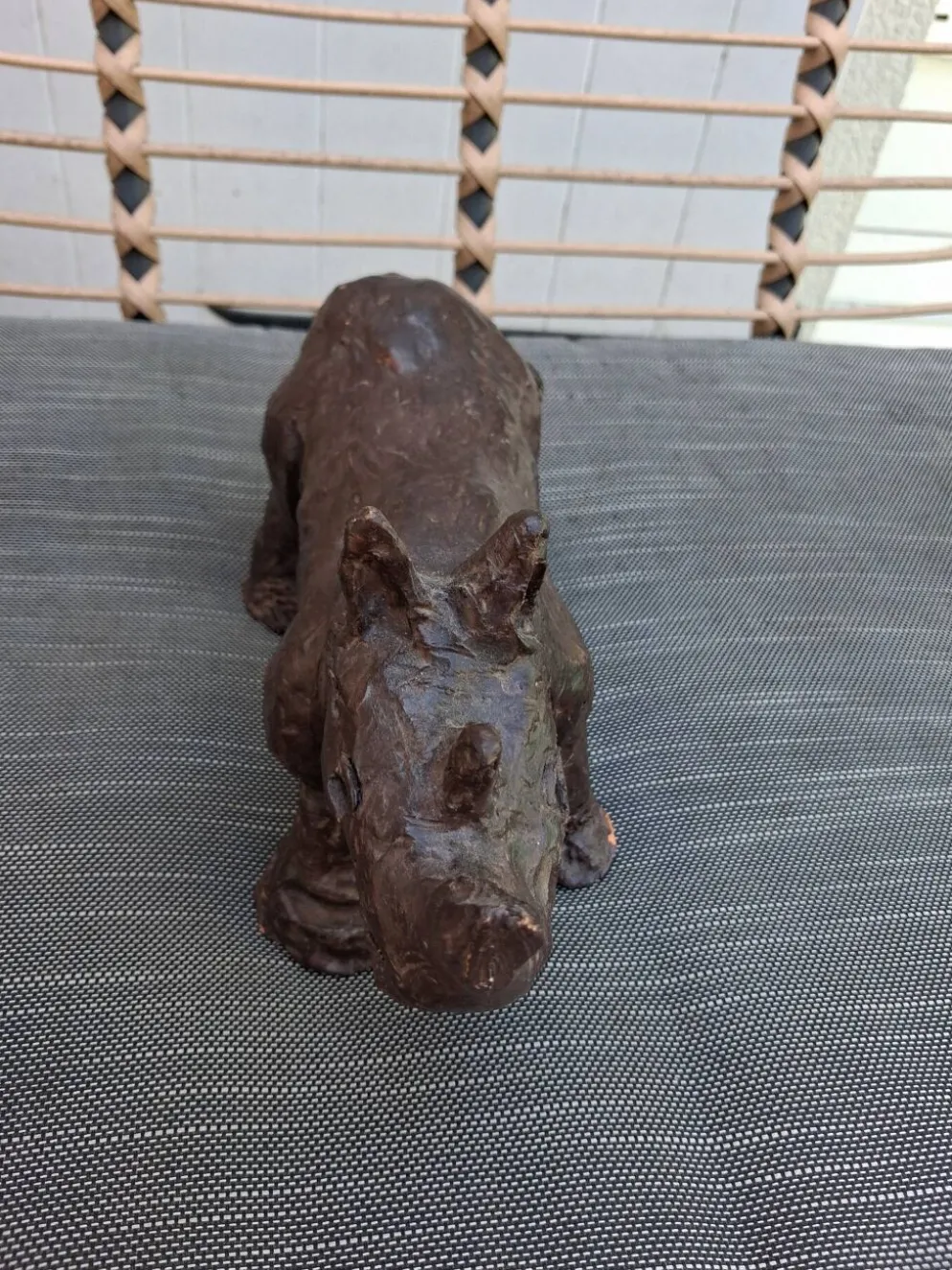 Sculpture hippopotame terre cuite patinée