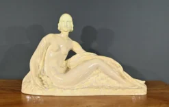 Sculpture « Jeune femme parmi les fleurs », Odyv, Manufacture Berlot-Mussier, Art Déco