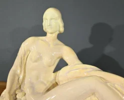 Sculpture « Jeune femme parmi les fleurs », Odyv, Manufacture Berlot-Mussier, Art Déco