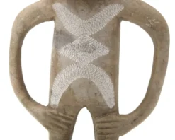 Sculpture Marocaine en pierre beige sculptée et gravée, années 70