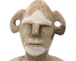 Sculpture Marocaine en pierre beige sculptée et gravée, années 70