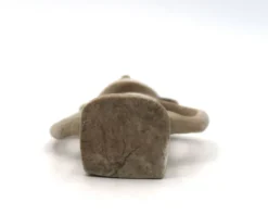 Sculpture Marocaine en pierre beige sculptée et gravée, années 70