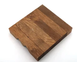 Sculpture minimaliste et géométrique en bois, années 70