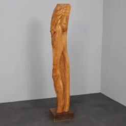 Sculpture monumentale en chêne sculptée à la main, Belgique, années 1970
