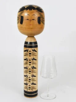 Sculpture poupée Kokeshi Togatta décorative du nord du Japon, peinte à la main