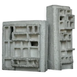 Sculptures abstraites architecturales brutalistes. Années 1960.