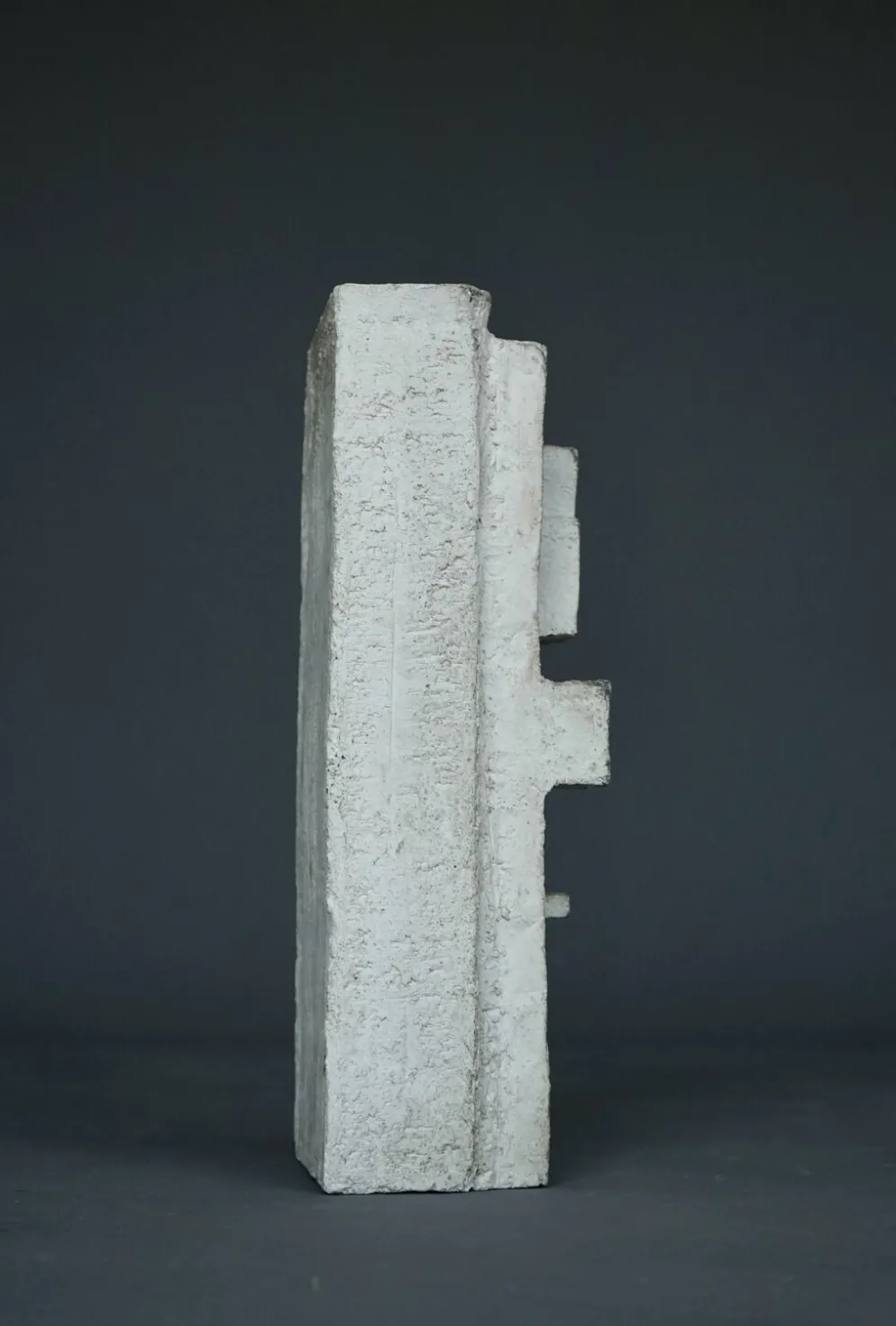 Sculptures abstraites architecturales brutalistes. Années 1960.