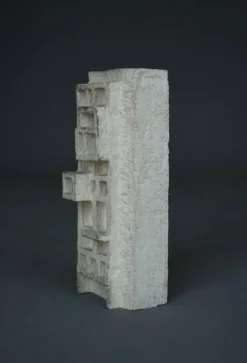 Sculptures abstraites architecturales brutalistes. Années 1960.