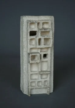 Sculptures abstraites architecturales brutalistes. Années 1960.