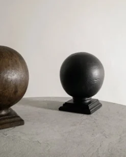 Sculptures en bois antiques britanniques vintage en noir et marron, années 1900.