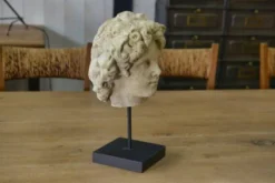 Sculpture tête en pierre reconstituée taillée style antique XIXème