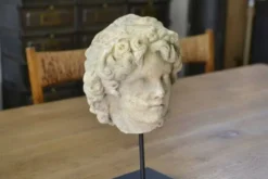 Sculpture tête en pierre reconstituée taillée style antique XIXème