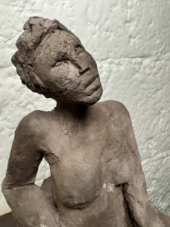 Sculpture étude d’un nu céramique raku