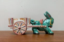 Sculpture vintage italienne peinte à la main âne avec charrette en forme de bol de Deruta, Italie