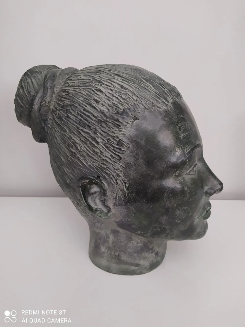 Sculpture visage femme en plâtre