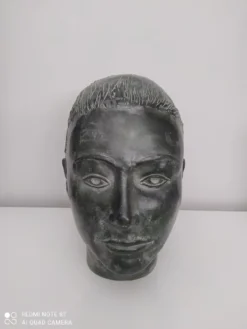 Sculpture visage femme en plâtre