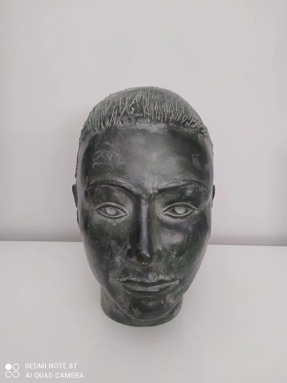 Sculpture visage femme en plâtre