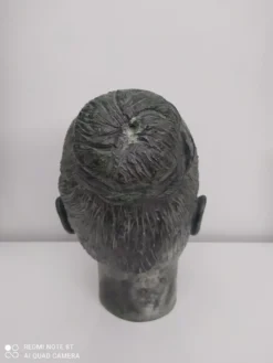 Sculpture visage femme en plâtre