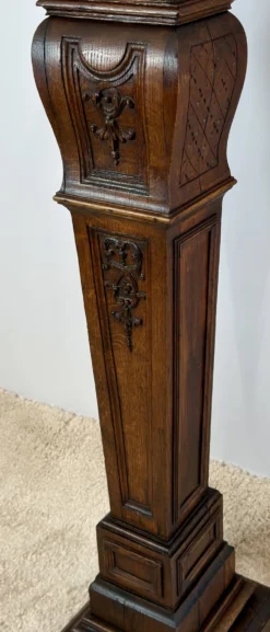 Sellette ancienne en bois sculpté