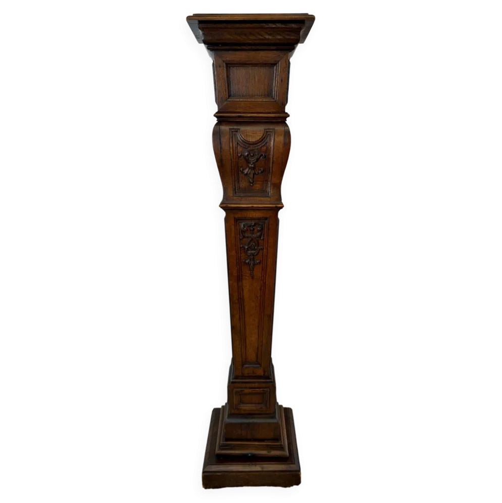 Sellette ancienne en bois sculpté