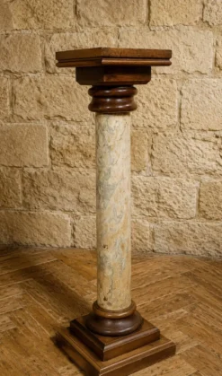 Sellette, colonne piédestal en bois et laque imitant le marbre, XIXe