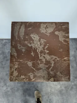 Sellette en bois faux marbre