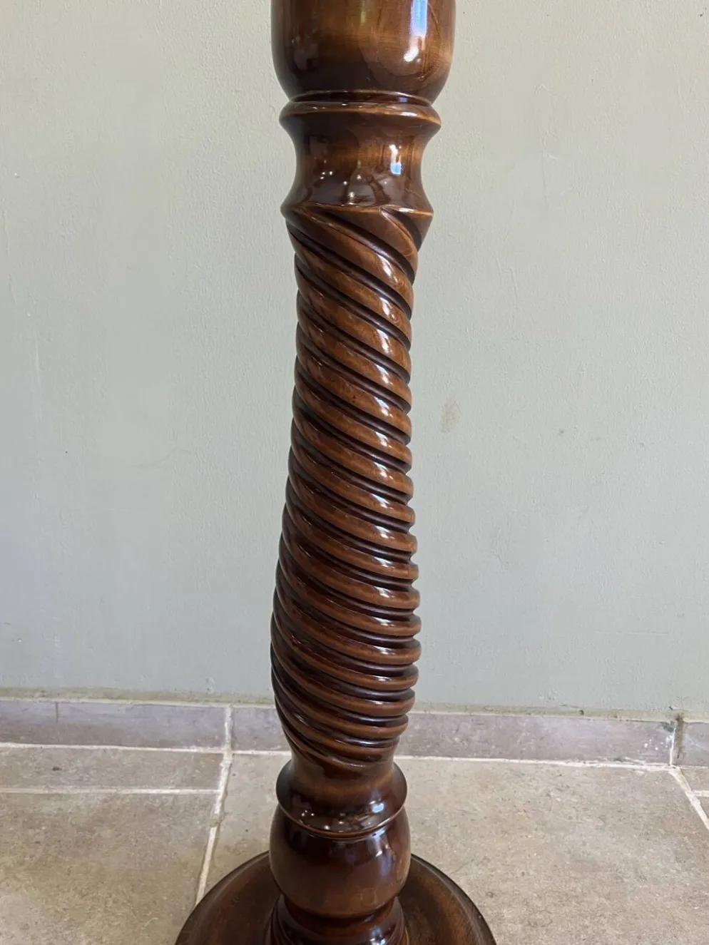 Sellette en bois torsadé