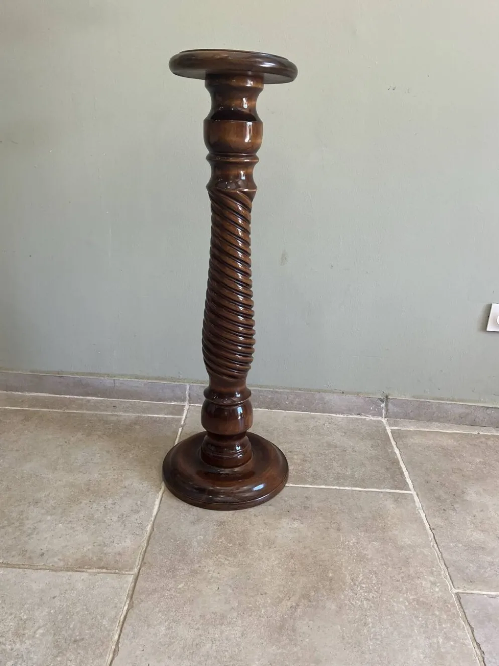 Sellette en bois torsadé