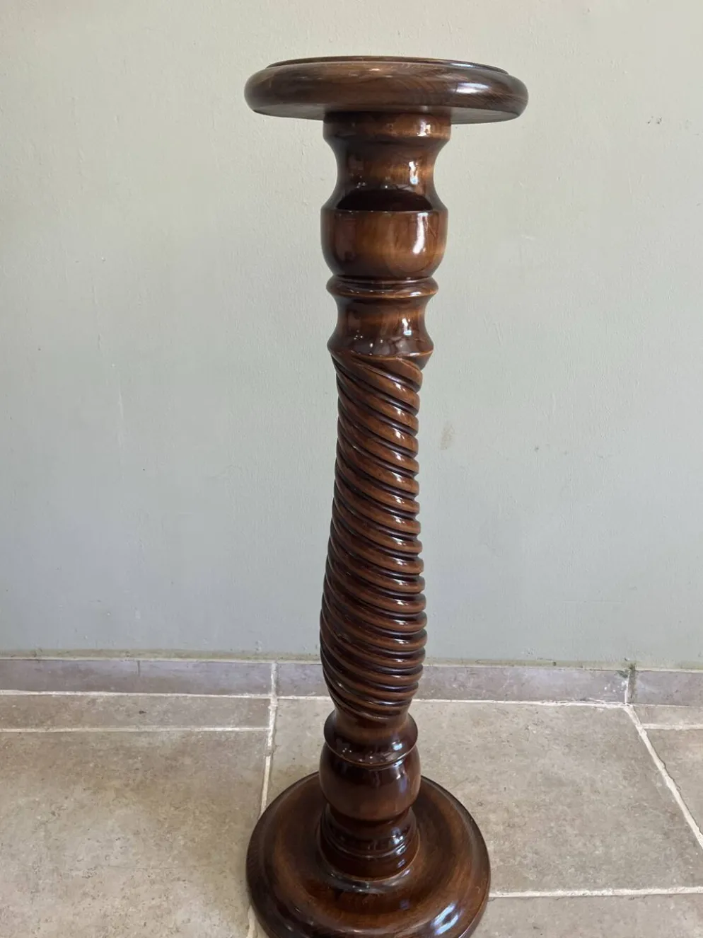 Sellette en bois torsadé