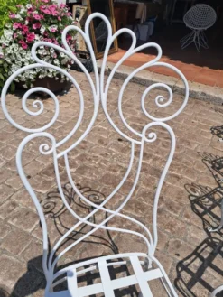 Serie de chaises de jardin en metal