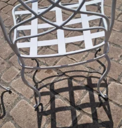 Serie de chaises de jardin en metal