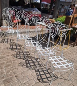 Serie de chaises de jardin en metal