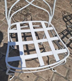 Serie de chaises de jardin en metal