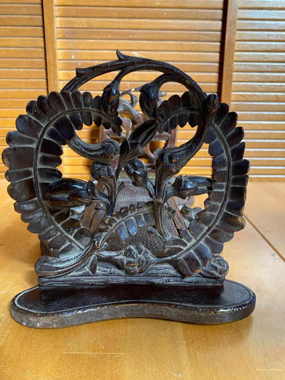 Serre Livres Ancien Extensible Bois Sculpté Motif Végétaux Vintage #E3