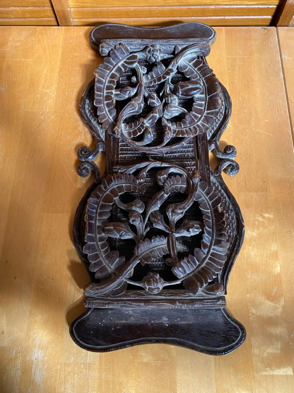 Serre Livres Ancien Extensible Bois Sculpté Motif Végétaux Vintage #E3