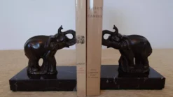 Serre-livres Art déco signés Gallot – éléphants en régule sur marbre