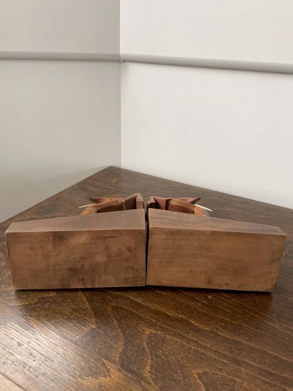 Serre-livres bouquetins en bois