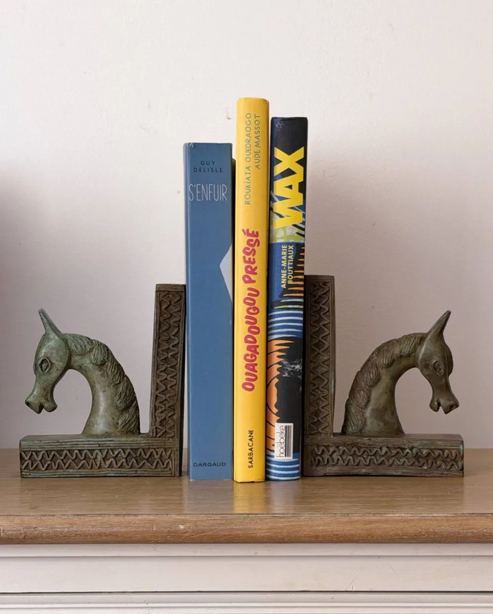 Serre-livres chevaux en bronze (Artisanat du Burkina Faso)