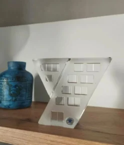 Serre-livre/ Sculpture En Verre Reijmyre par un designer