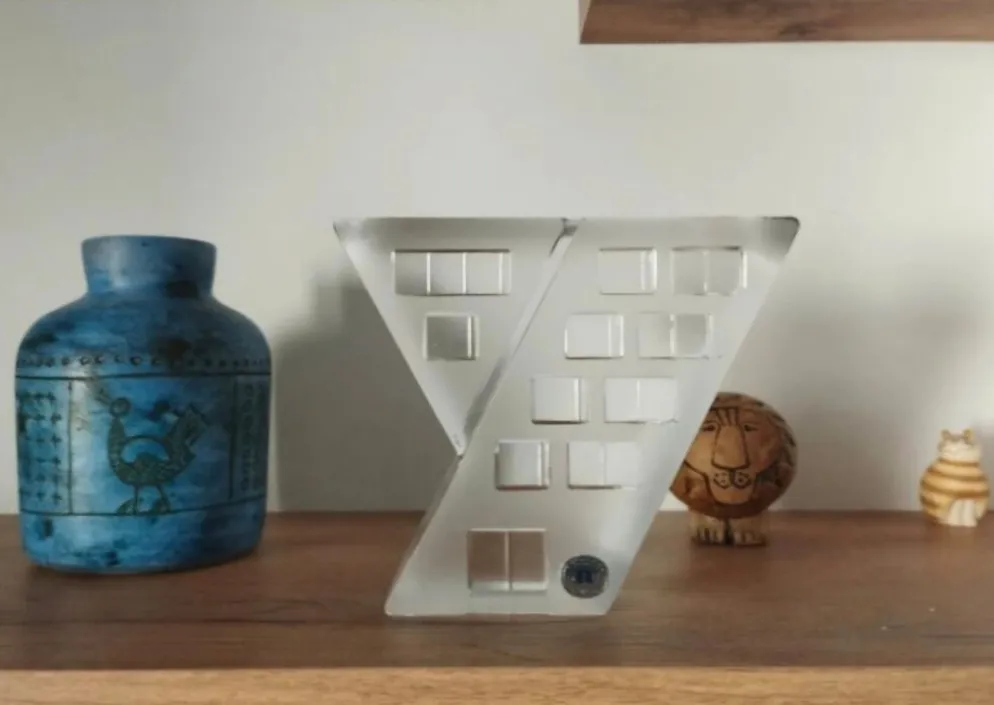 Serre-livre/ Sculpture En Verre Reijmyre par un designer