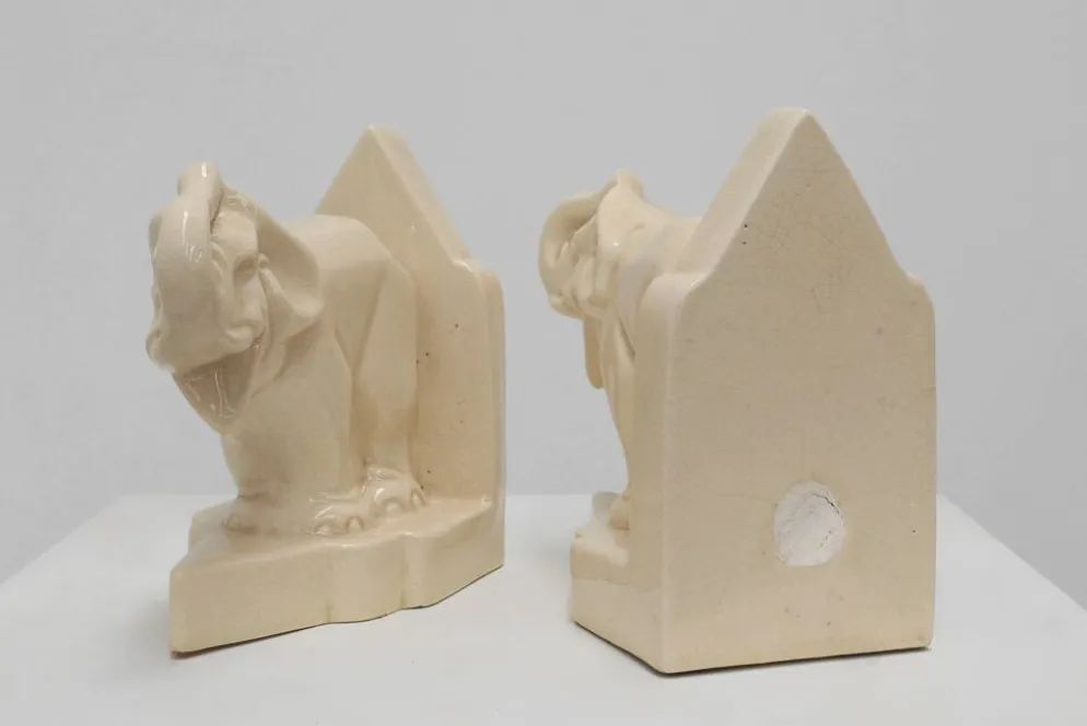 Serre-livres en céramique Art déco française à motif d'éléphant, années 1930