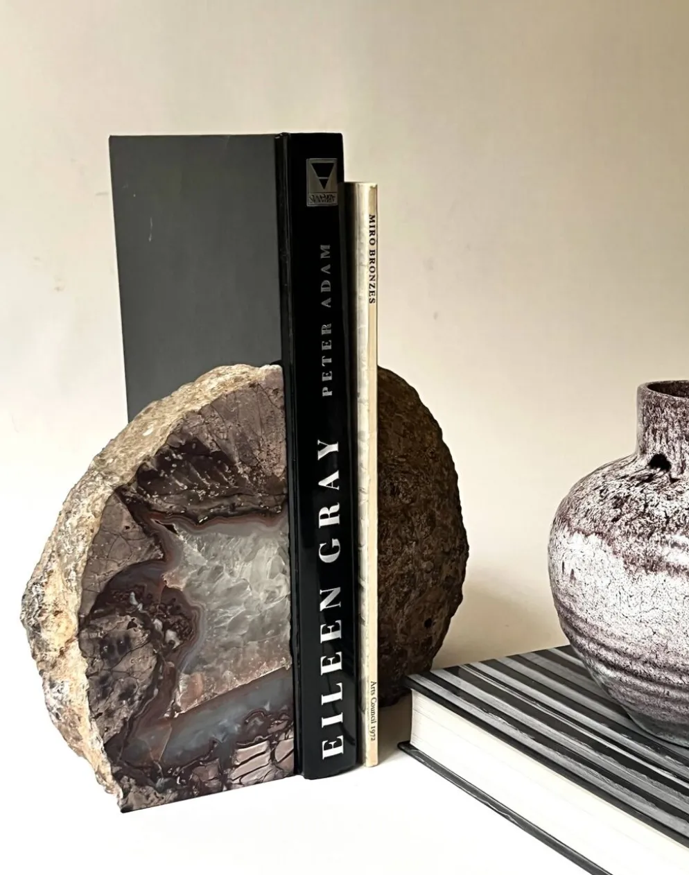 Serre livre slowdesign en cristal d'agate & quartz polie