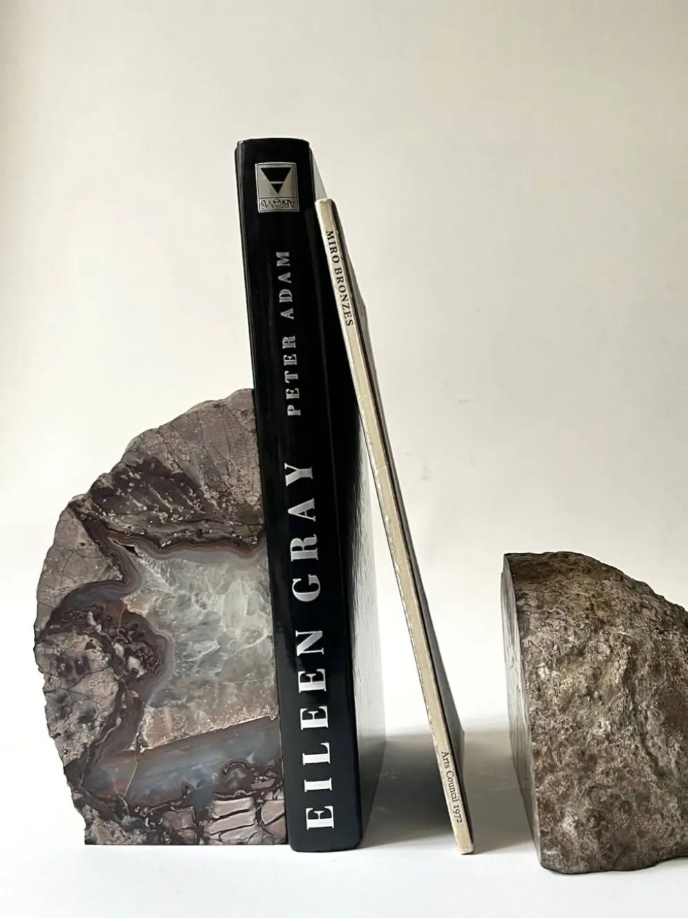 Serre livre slowdesign en cristal d'agate & quartz polie