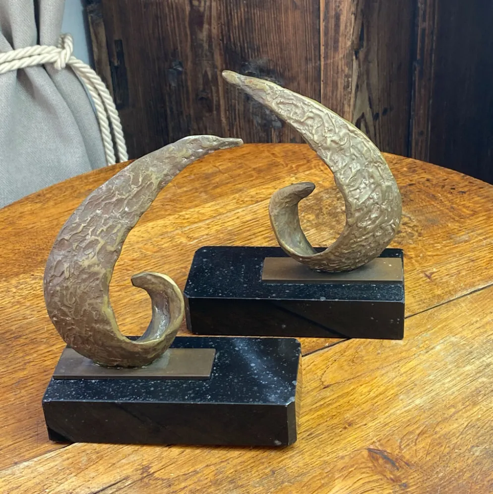Serres-livres en bronze et marbre