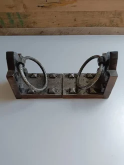 Serres livres style médiéval poignée de porte ancienne