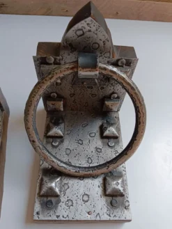 Serres livres style médiéval poignée de porte ancienne