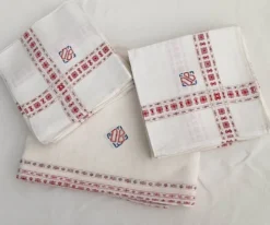 service de table ancien rouge et blanc 