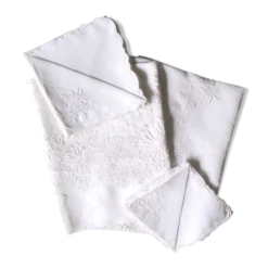 Service de table très brodé, nappe 210 x 170 cm, 12 serviettes, toile de fil