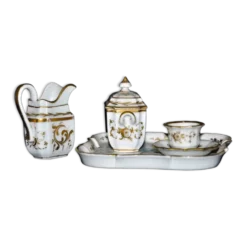 Service miniature en porcelaine 