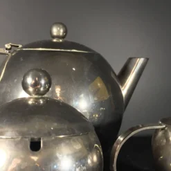 Service à Thé / Café en métal argenté Design Art Déco Moderniste, ca 1940